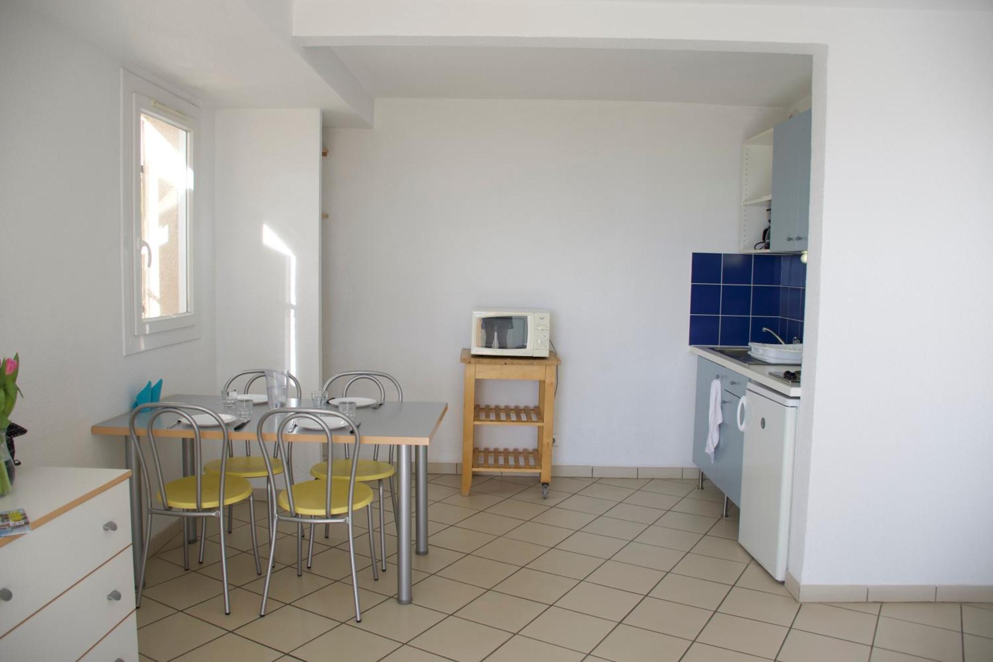 Ulvf Les Romarins Aparthotel Фльори Екстериор снимка