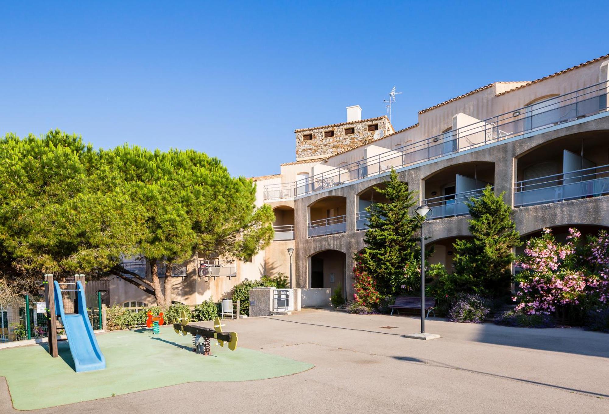 Ulvf Les Romarins Aparthotel Фльори Екстериор снимка